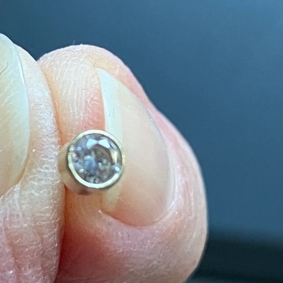 Elegant Gold Stud CZ Earrings - Picture 6 of 7